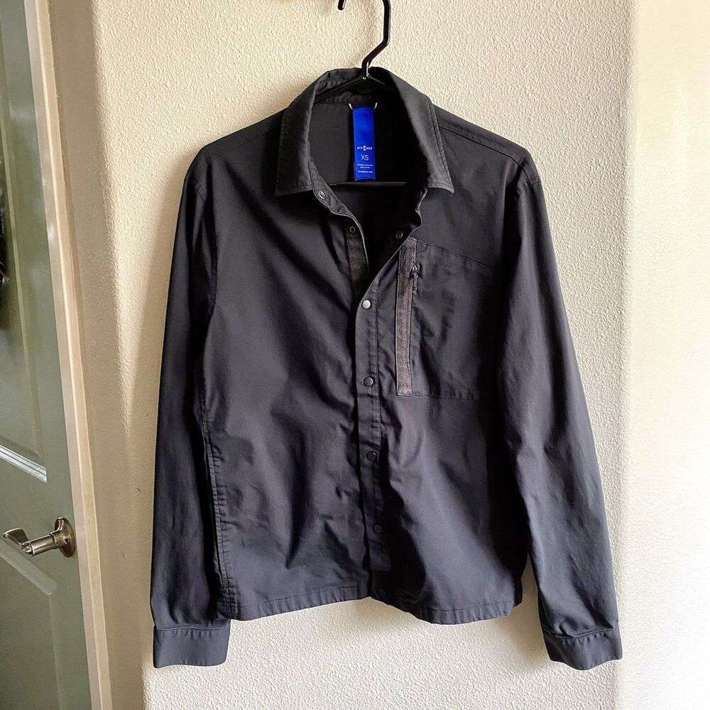 Men’s Kit and Ace Black Stretch Jacket Snap Size XS Utility Front Zip Pocket